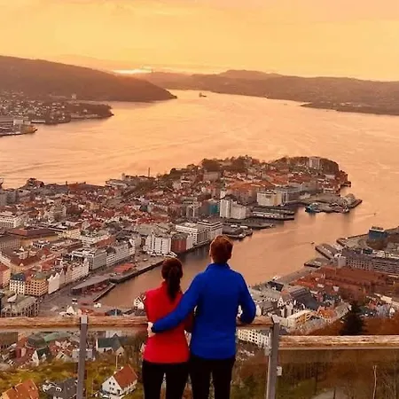 Center Retreat With King Bed Apartman Bergen