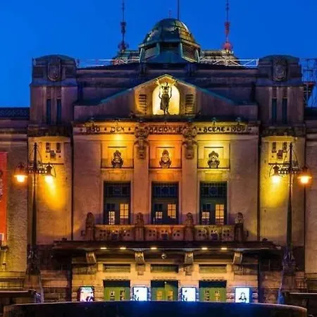 Center Retreat With King Bed Lägenhet